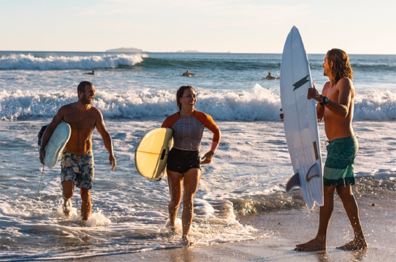 Habibi World Travel and Tour Surfing La Saladita, Guerrero